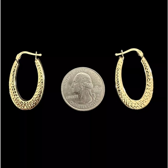 Large Oval Hoop Earing 18K Marked Solid Gold. 100% Pawnable, Japan Solid Gold. - Picture 10 of 11